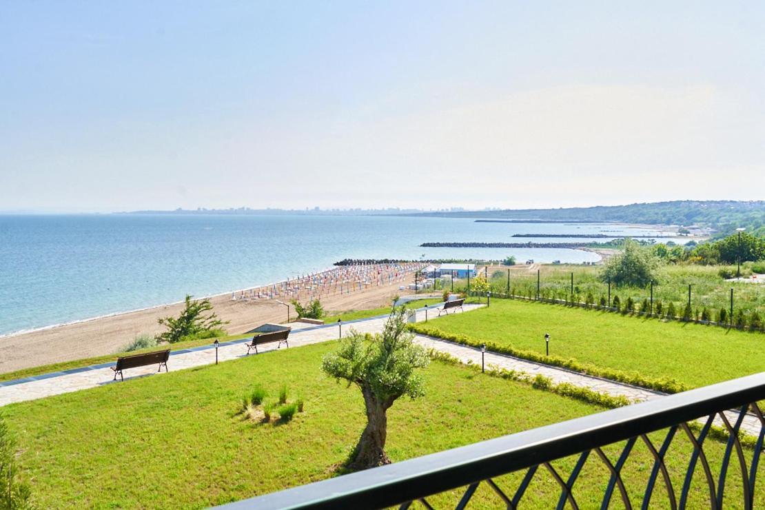 Burgas Beach Resort 2 Apartments Exterior photo